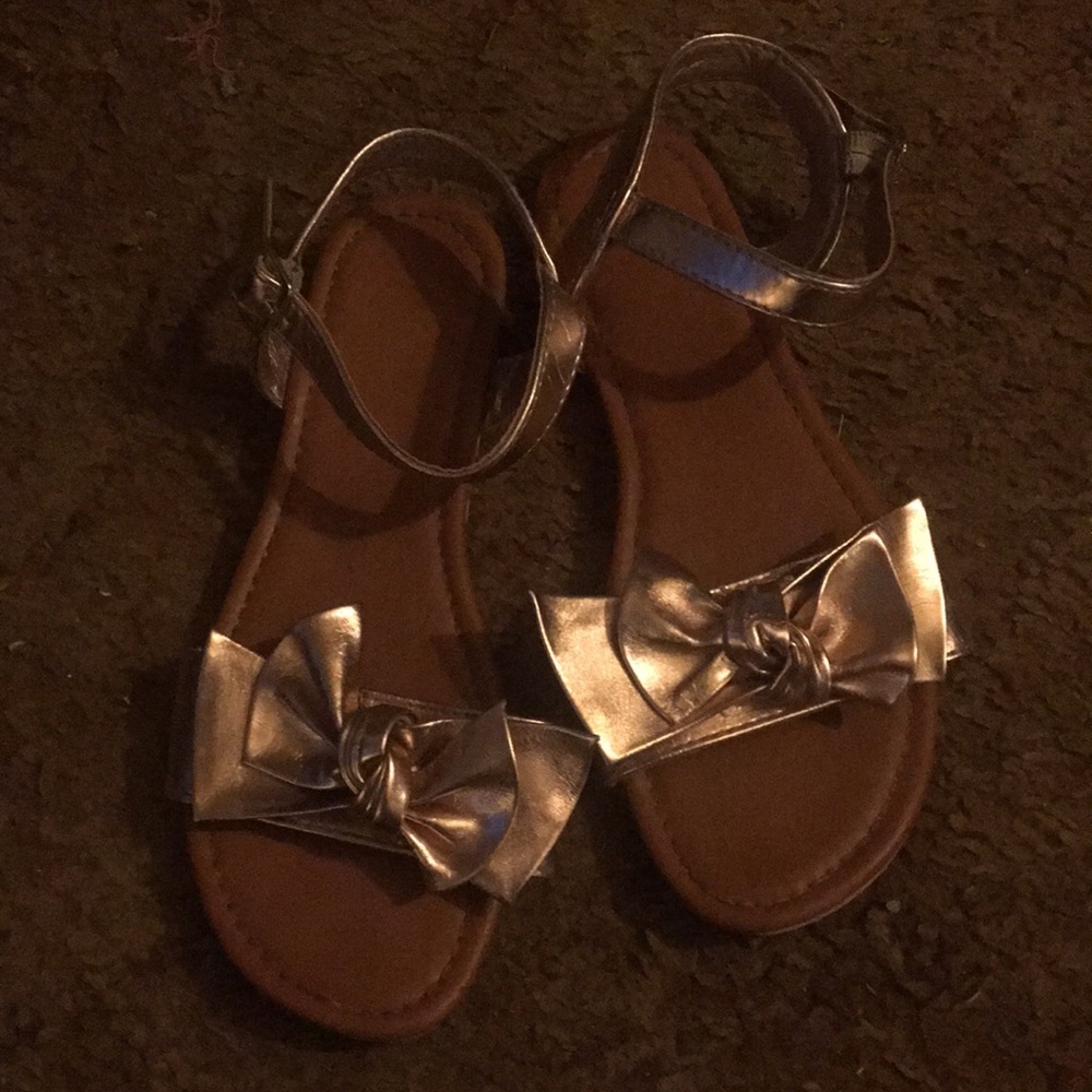 Shoes/ Sandals